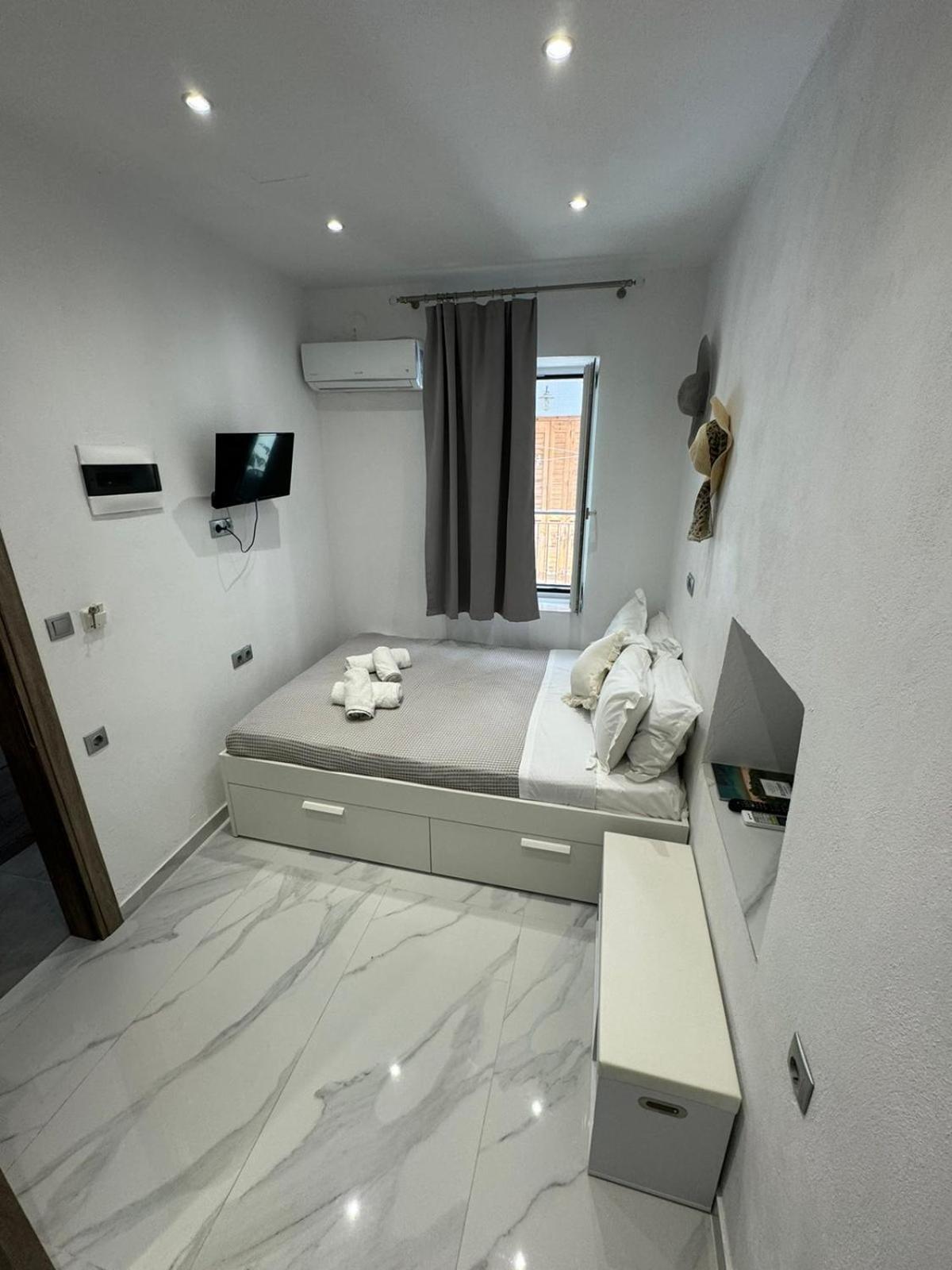 Ready Studio Skiathos-stad Buitenkant foto
